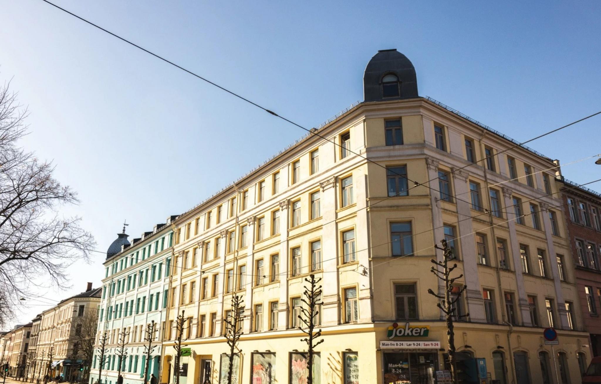 Boligen ligger byggets 4.etg. Vernet bygård.